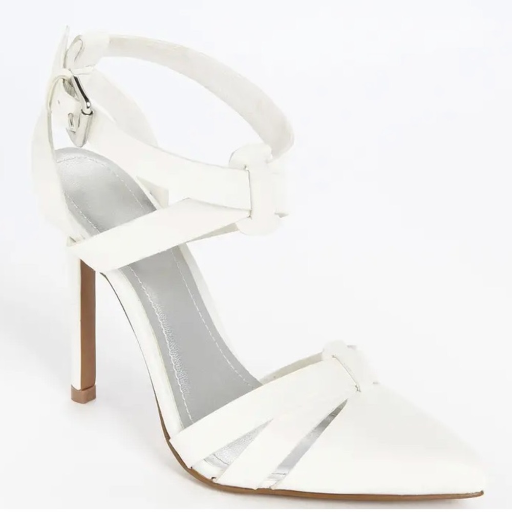 NIB - White Tildon ‘Risa’ Sandal - Sz 9